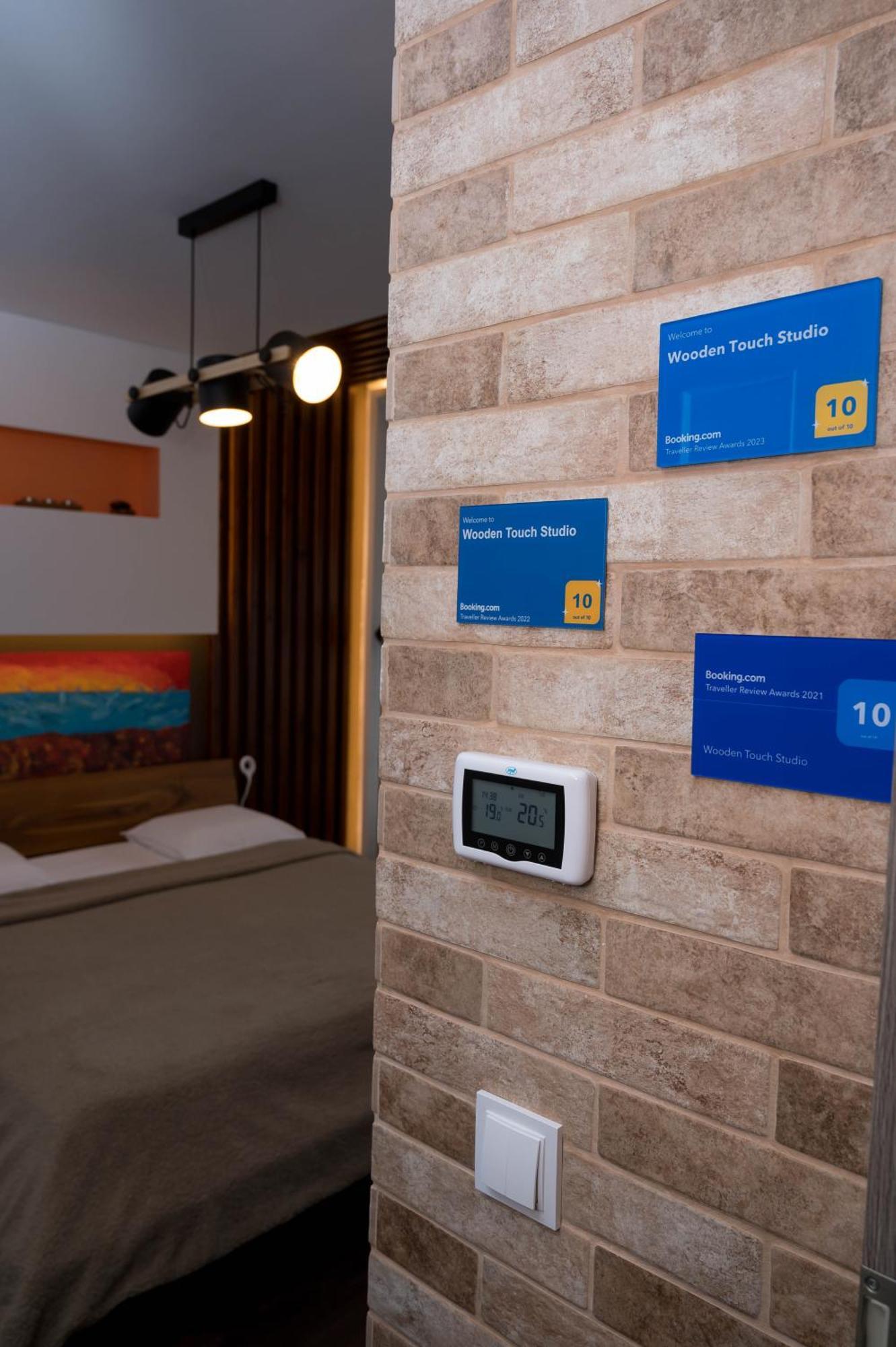 Wooden Touch Apartment *